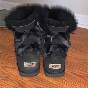 Black Bow Uggs
